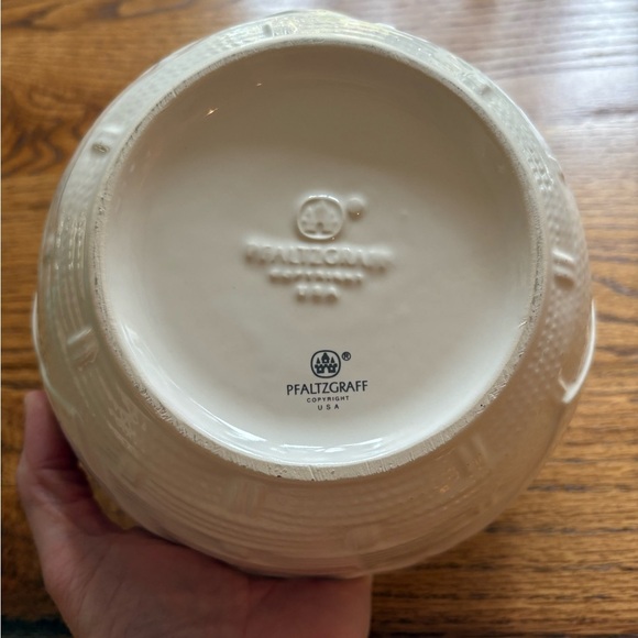 Pfaltzgraff Winterberry bowl - Picture 5 of 10